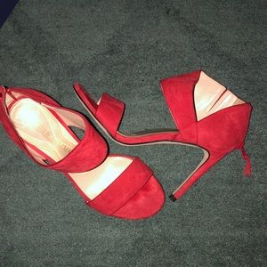 Stuart Weitzman GETONUP Red Suede size 6
